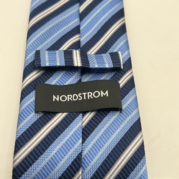 NWT Nordstrom 100% Silk Tie $79.50 Blue White Stripe - Picture 2 of 4